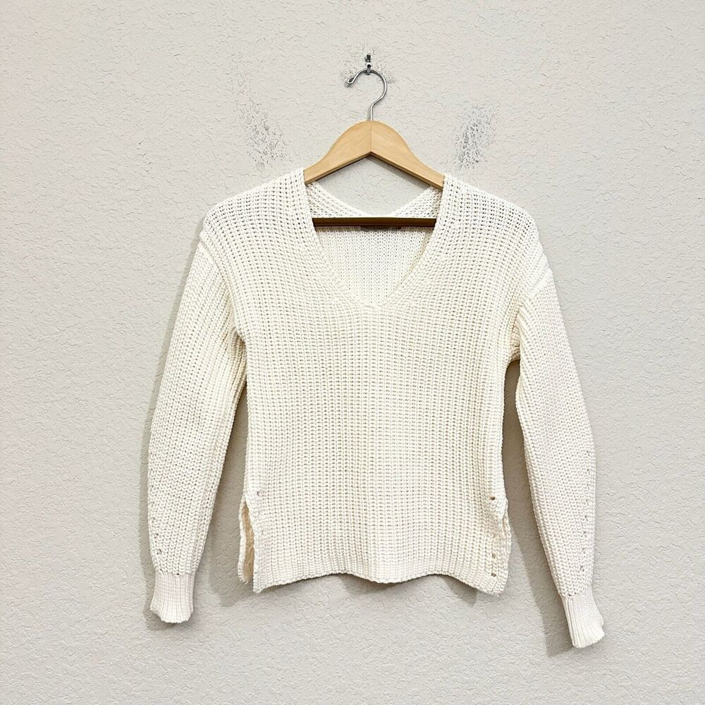 EVERLANE Ribbed V-Neck Cropped Pullover Sweater L/S in Solid Cream